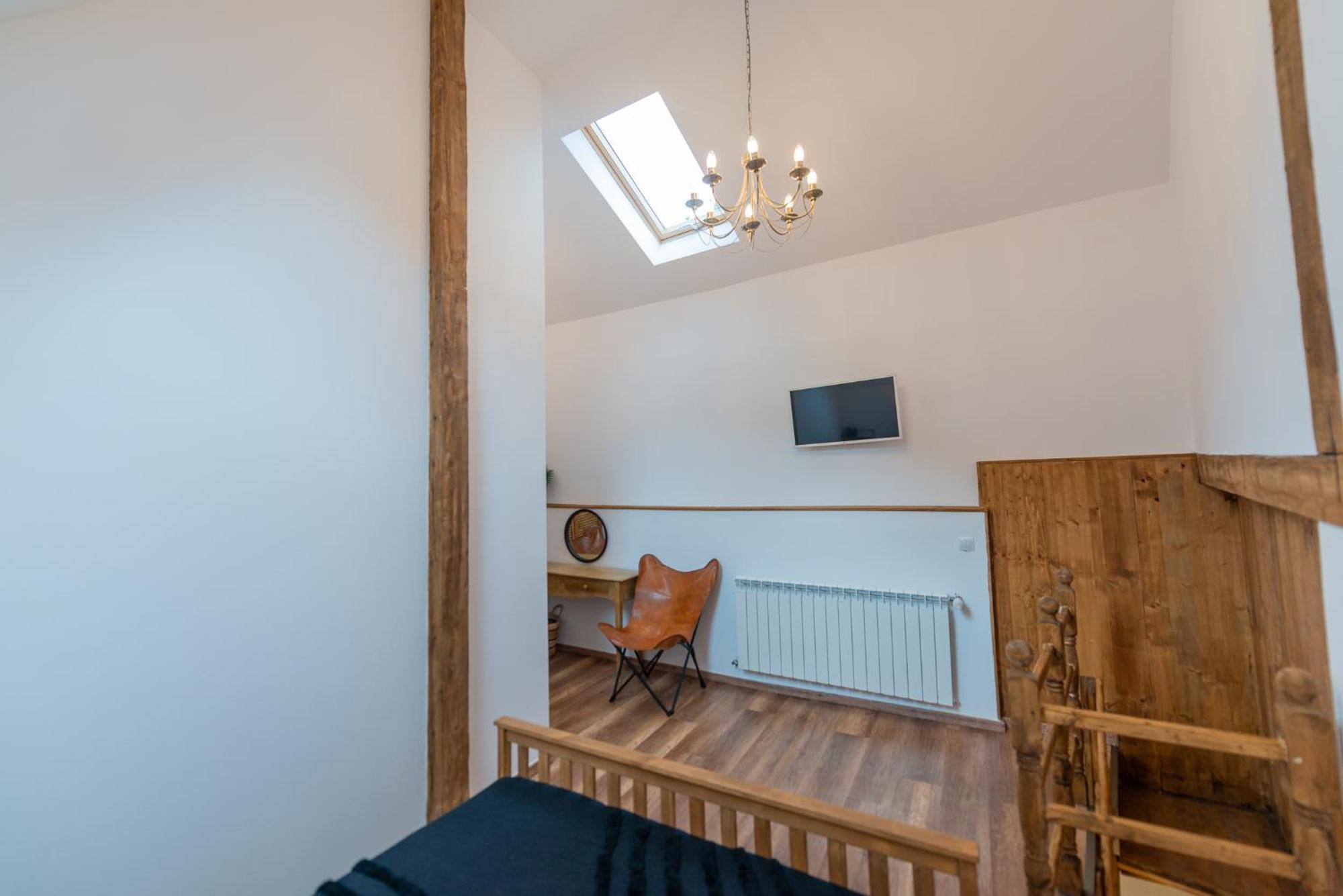 Fernweh Haus Brasov Hotel Стая снимка