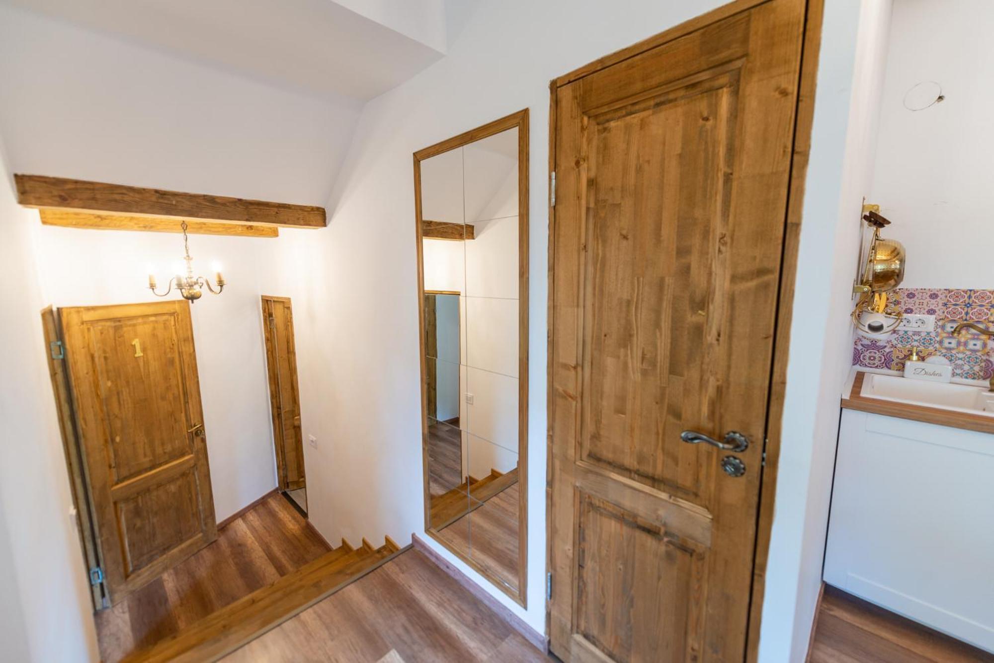 Fernweh Haus Brasov Hotel Стая снимка