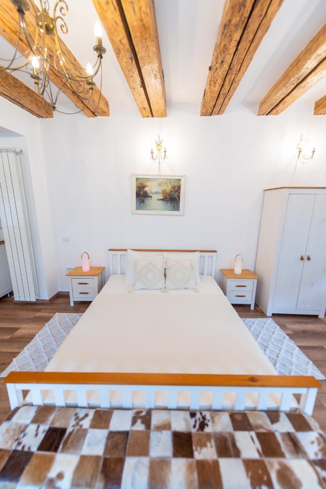 Fernweh Haus Brasov Hotel Стая снимка