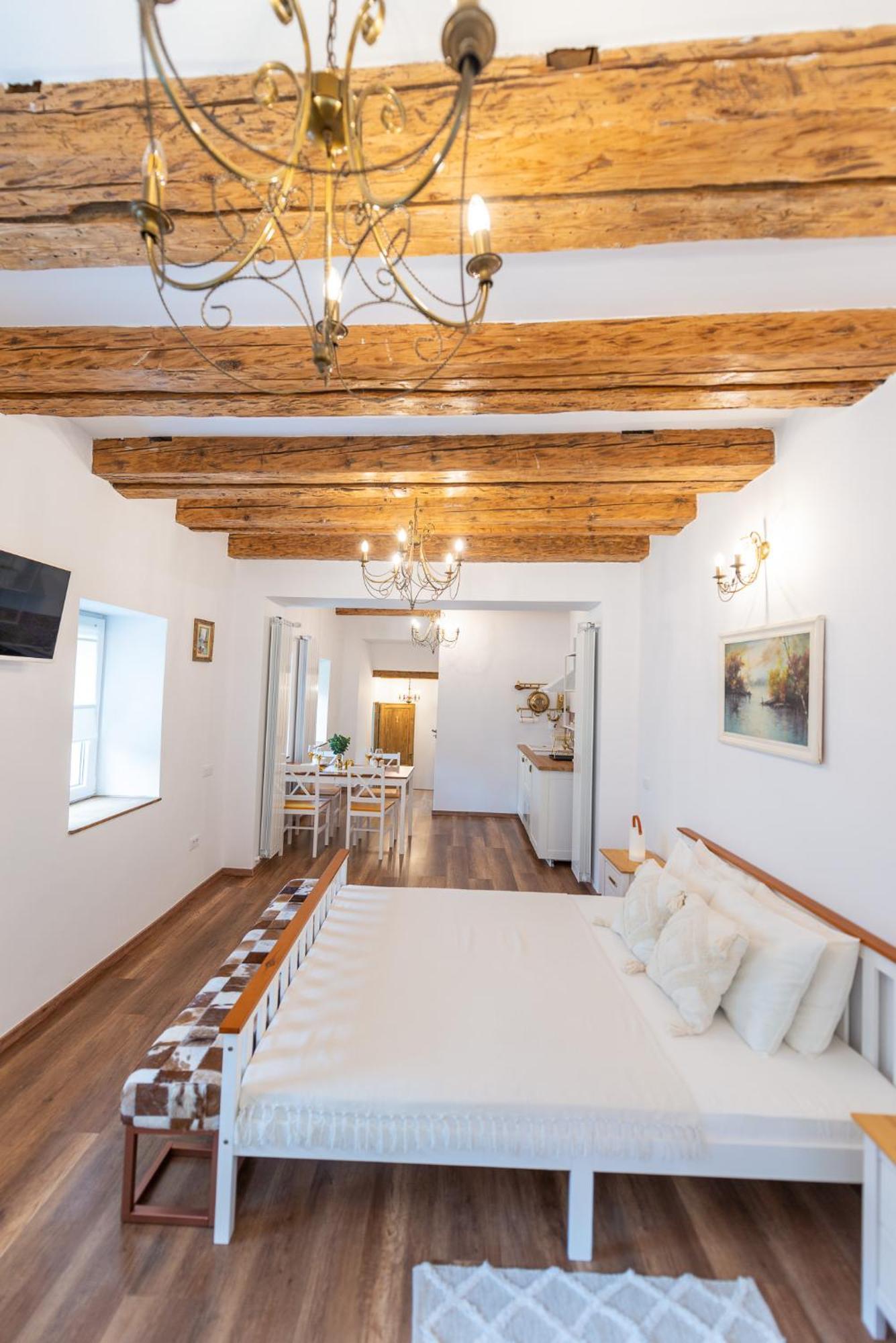 Fernweh Haus Brasov Hotel Стая снимка
